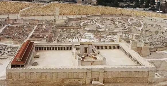寺庙拍卖会上强调了以色列圣殿当地历史